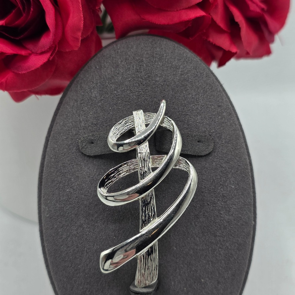 Vintage JJ 1986 Silver Tone‎ Abstract Ribbon Swirl Brooch Modernist Pin Signed